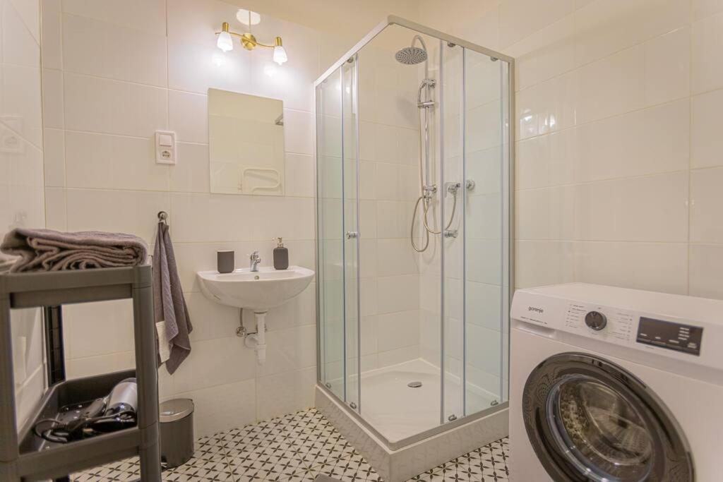 Cute Gallery Flat In Dob Str, Mars 布达佩斯 外观 照片